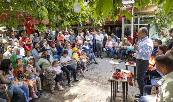 Başkan Seçer Mezitli’de Bayramın Dördüncü Günü Vatandaşlarla Bayramlaştı