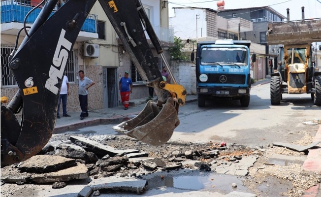 “Yağmur Sonrası Hasar Gören Yolda Düzenleme Çalışmaları Başlatıldı”